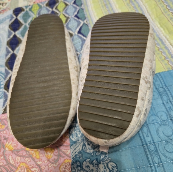 Girls Leopard Slipper Shoes - Picture 4 of 5